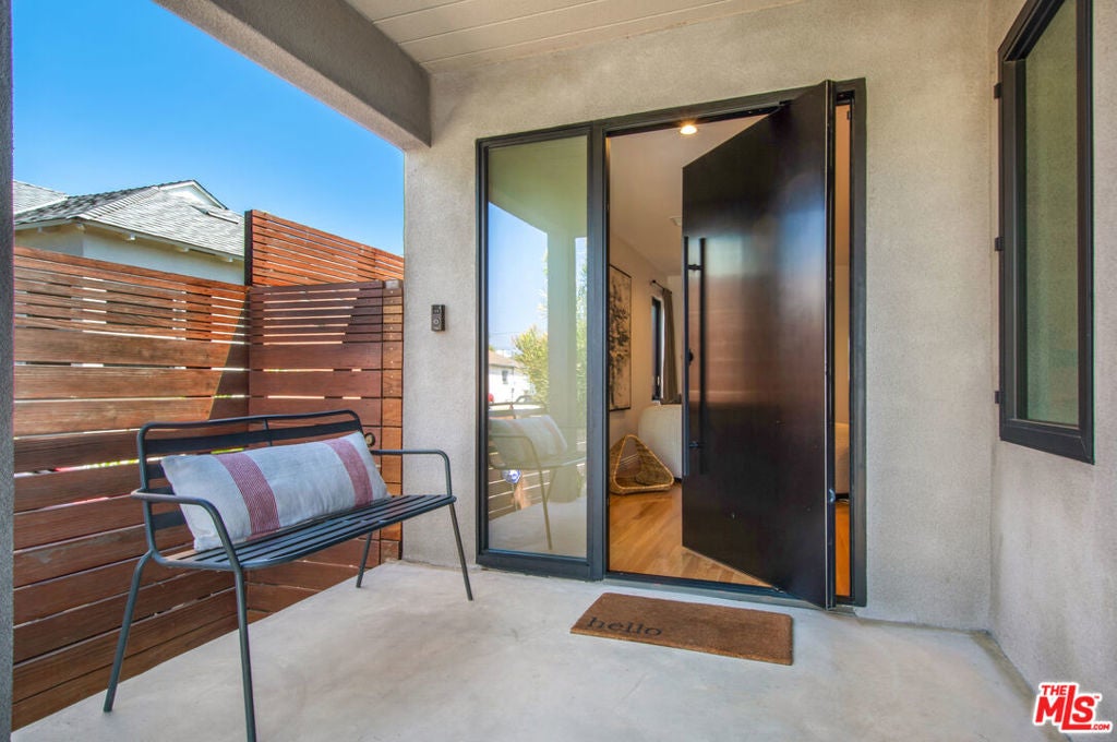 Photo of Listing #25619393