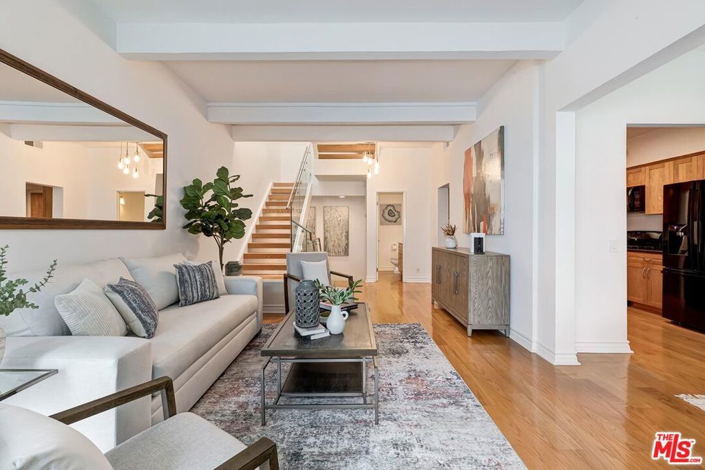 Photo of Listing #25618761