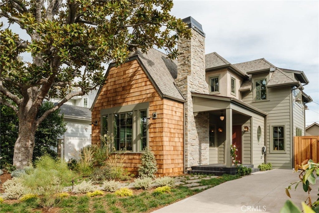 Photo of Listing #SR25260632