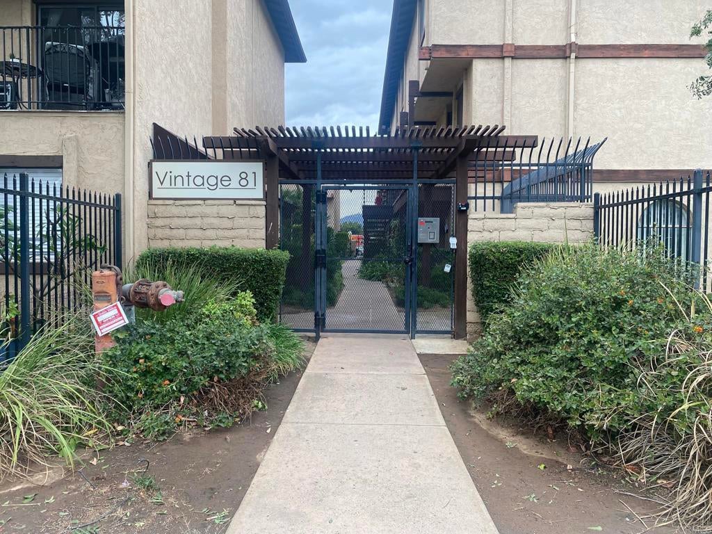 Photo of Listing #PTP2508603