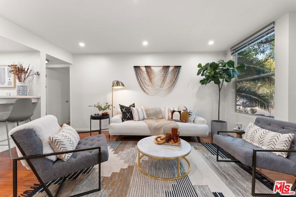 Photo of Listing #25619505