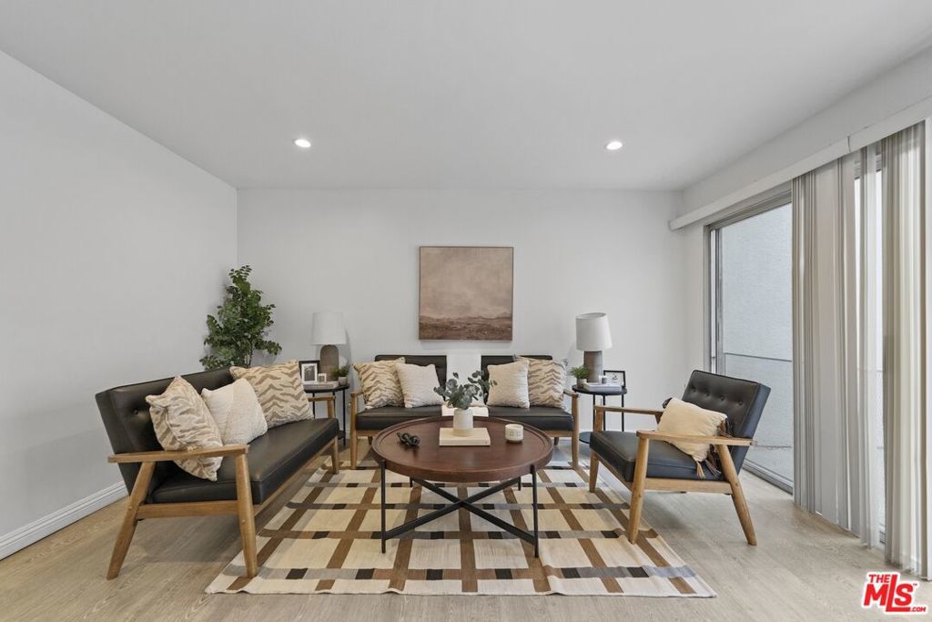 Photo of Listing #25619533