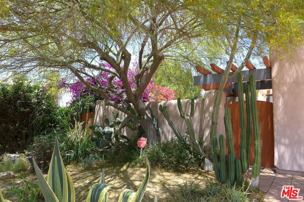 Photo of Listing #25618677