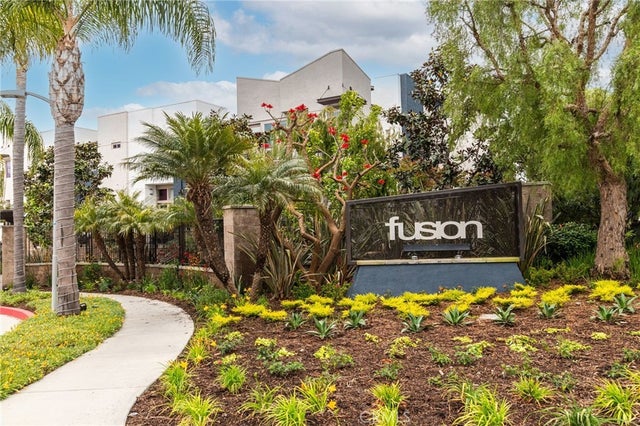 5512 W 149th #10, Hawthorne.