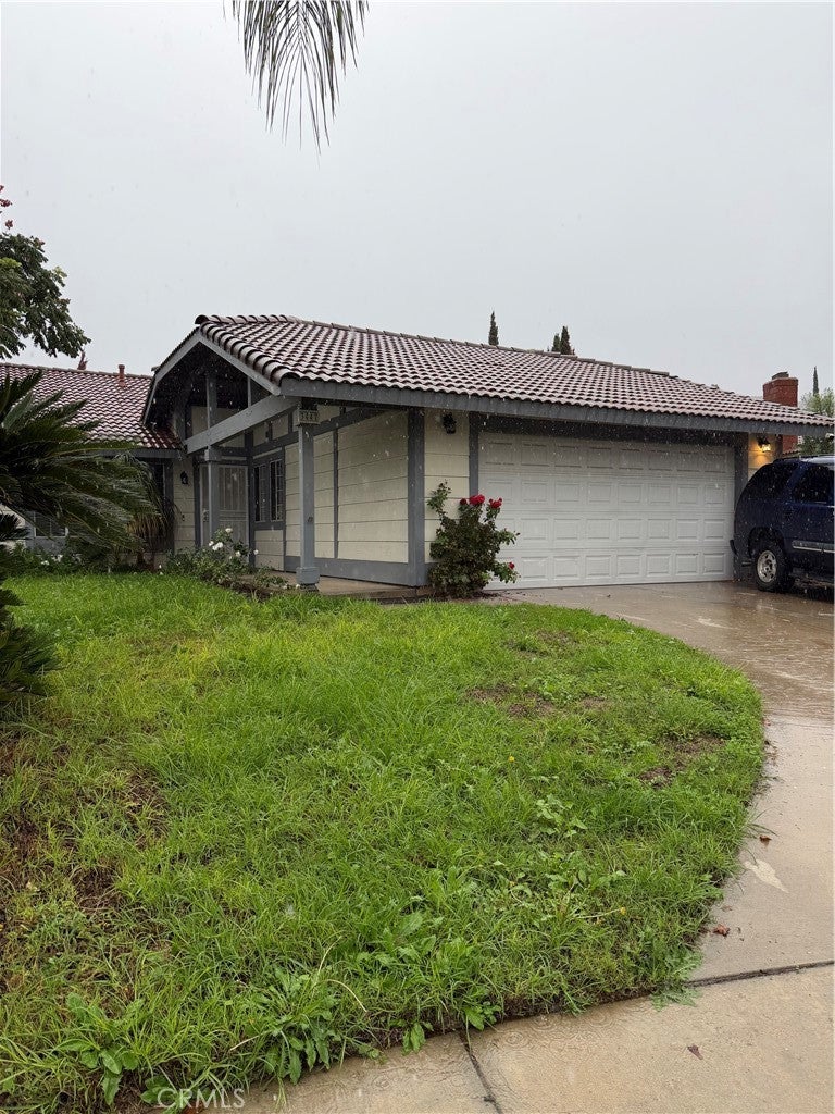 3447 Yuba, Riverside