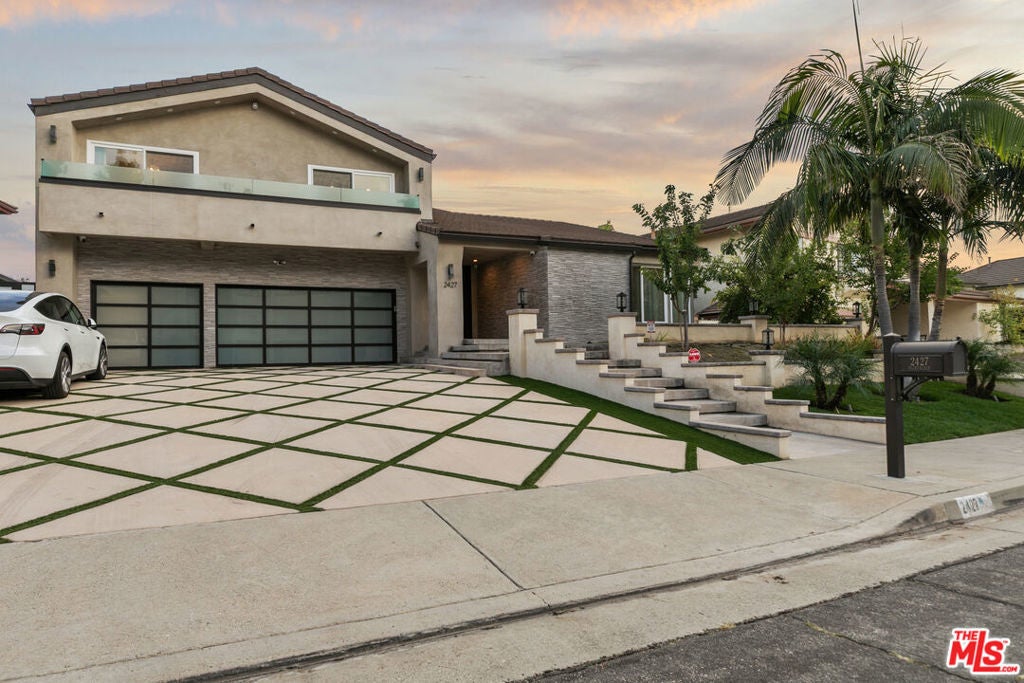 Photo of Listing #25618855