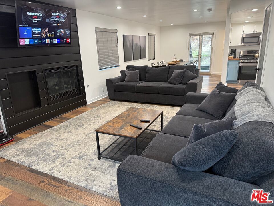 Photo of Listing #25619671