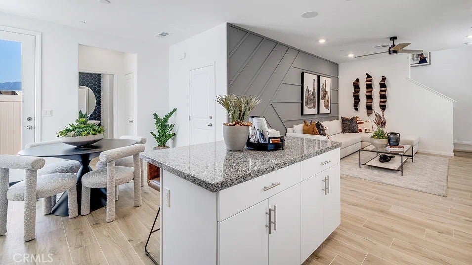 Photo of Listing #SW25261478