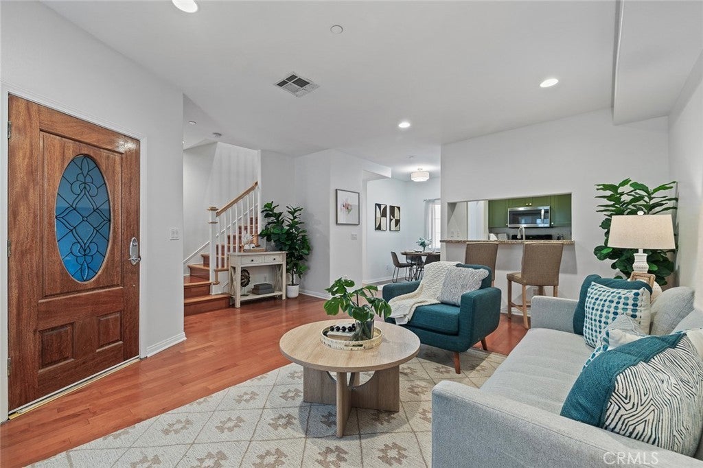 Photo of Listing #PW25261302