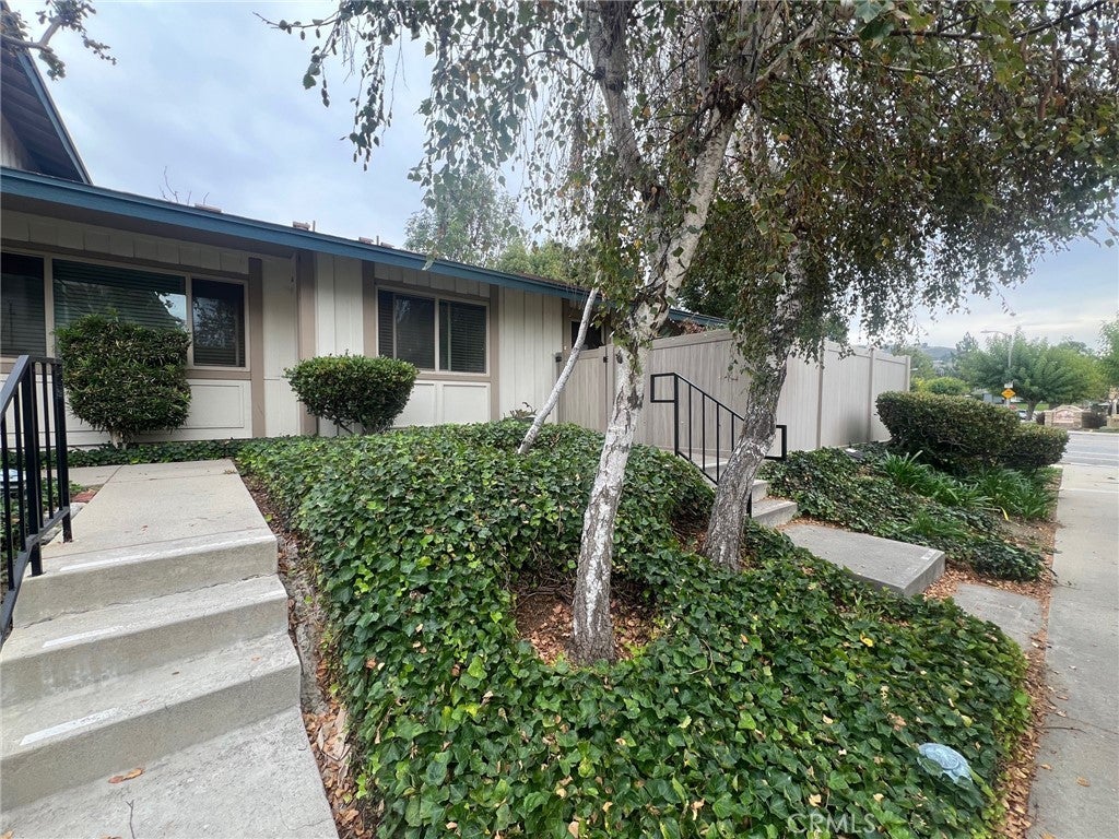 1791 E Avenida De Las Flores, Thousand Oaks