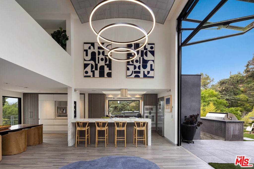 Photo of Listing #25619959