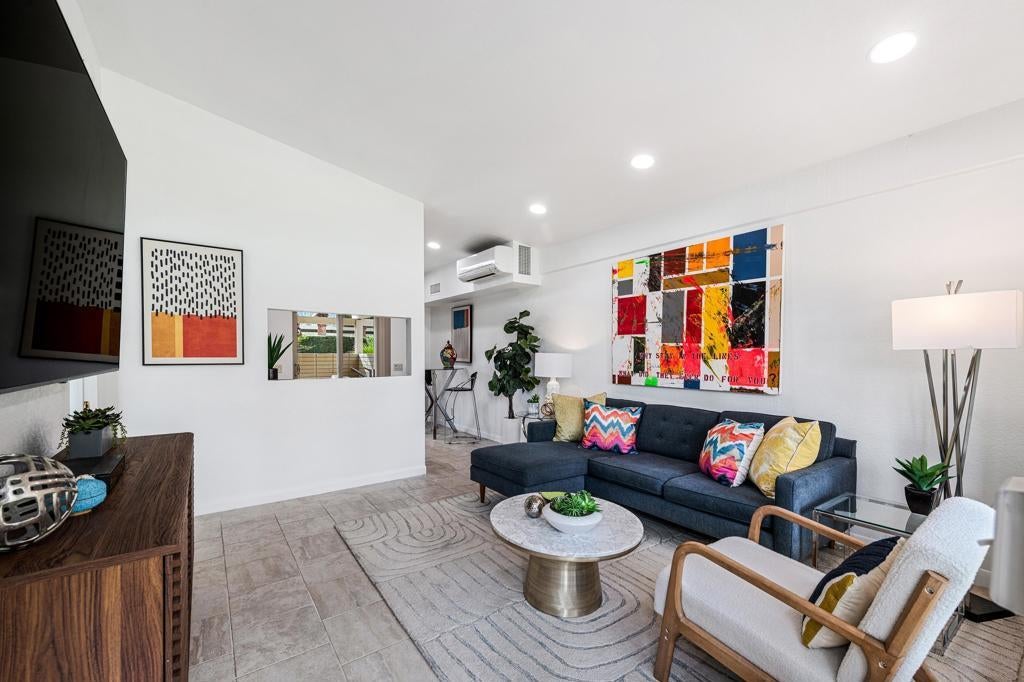 290 S San Jacinto Drive # 8, Palm Springs