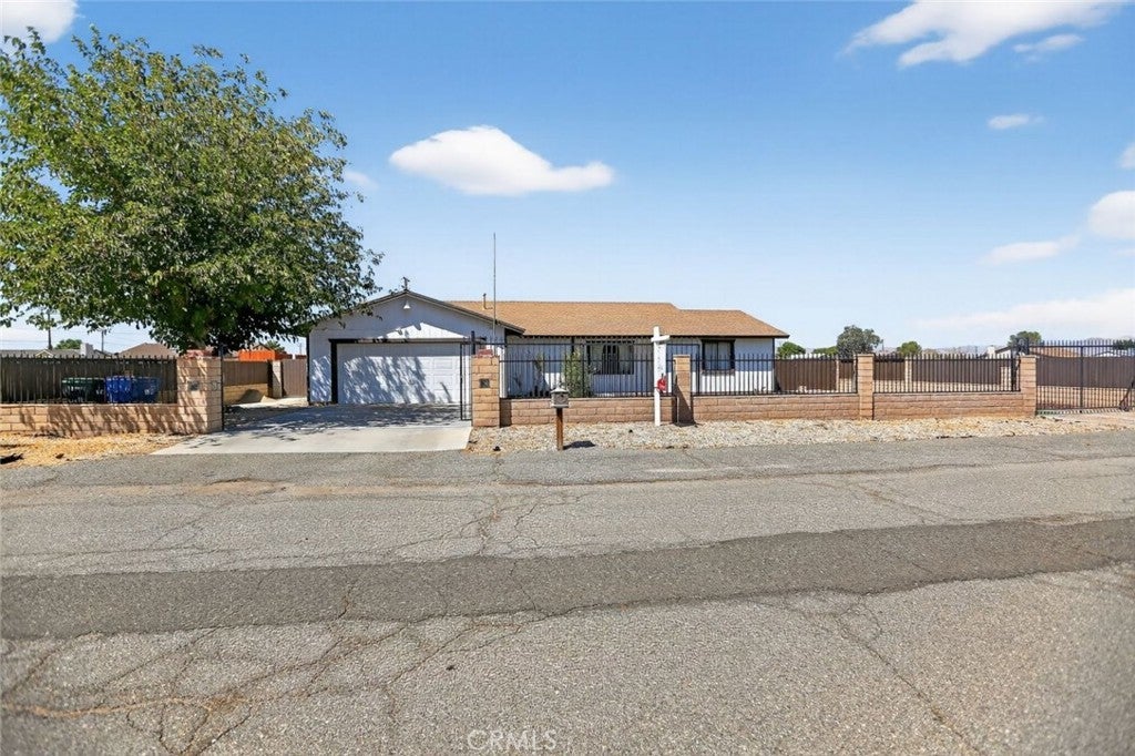 Photo of Listing #SR25261881