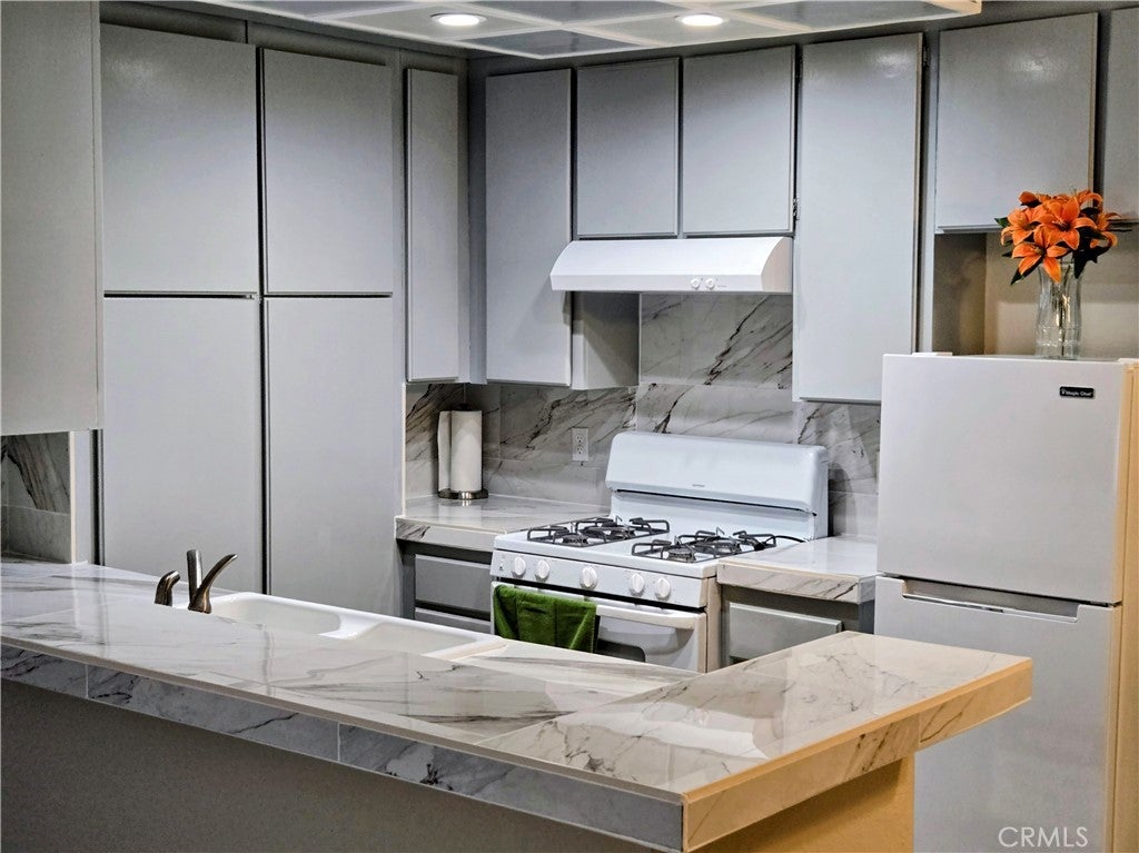 Photo of Listing #SB25262052