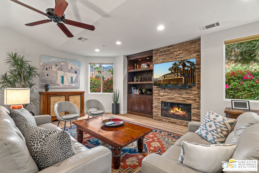 Photo of Listing #25619725PS