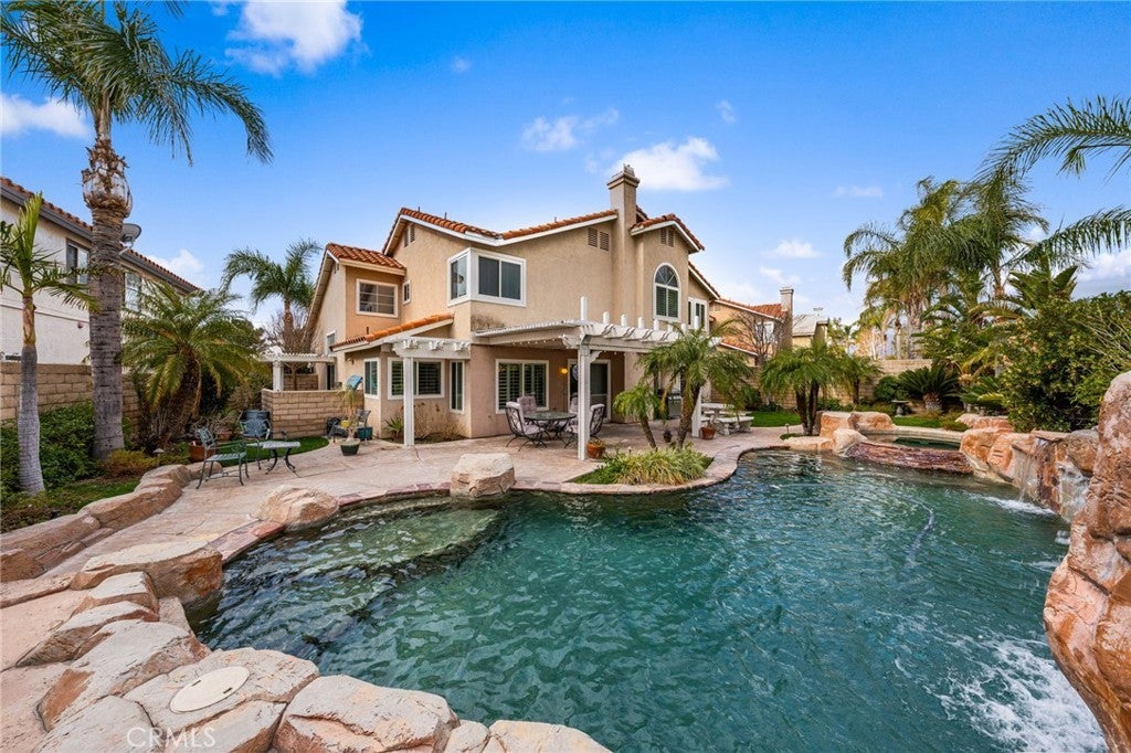 Photo of Listing #CV25261379