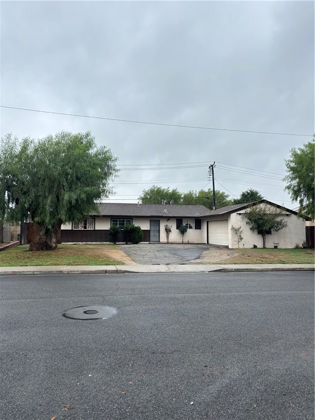 1608 Alviso, Simi Valley