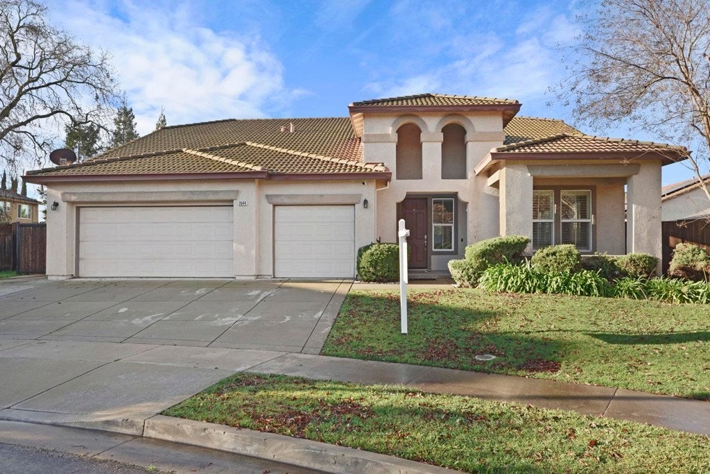 Photo of Listing #41117672