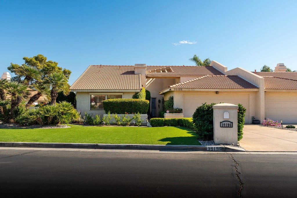 39196 Sweetwater Drive, Palm Desert