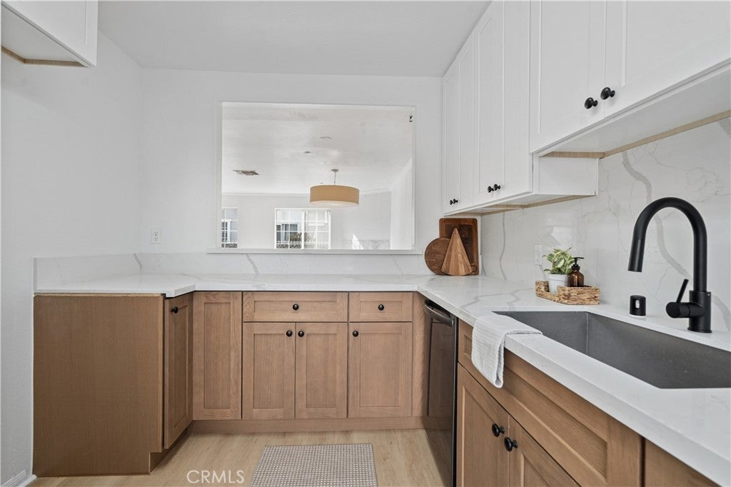 Photo of Listing #PW25262279