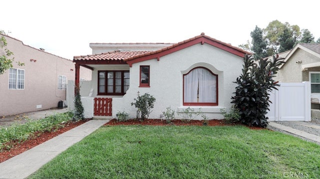 6764 Lemon, Long Beach