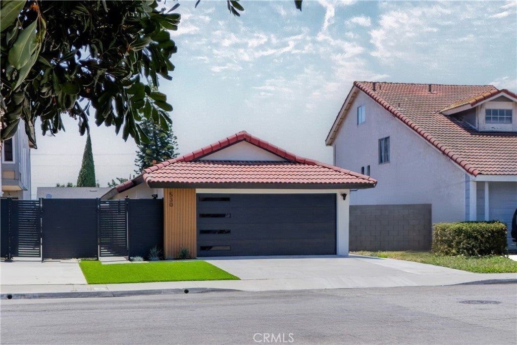 Photo of Listing #DW25261440