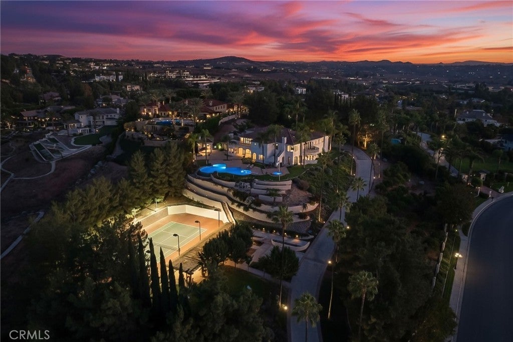 Photo of Listing #IV25260935