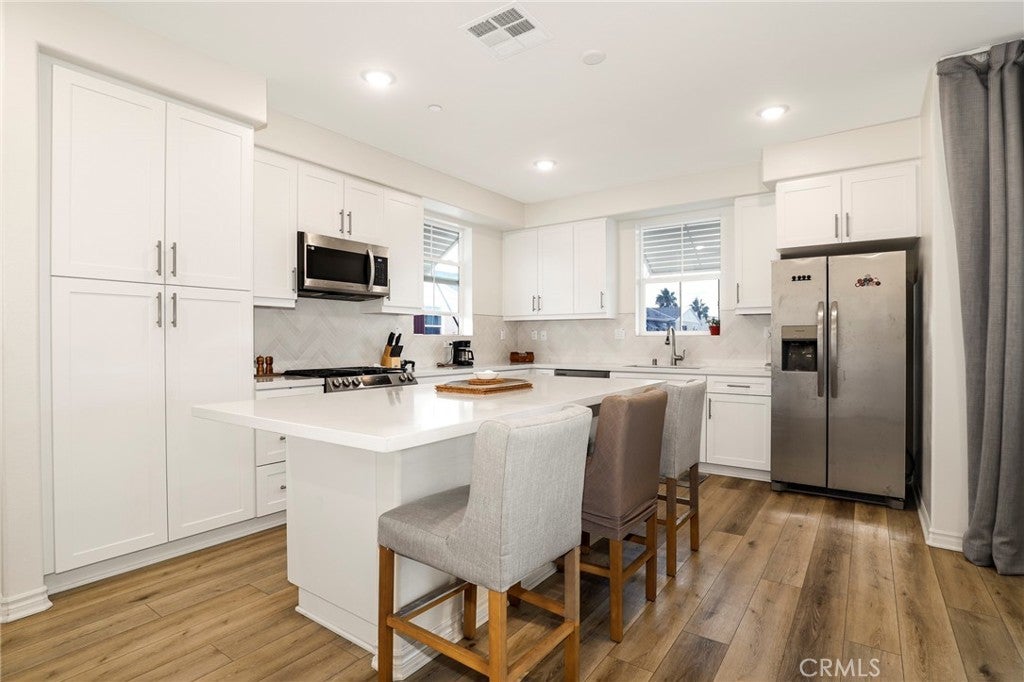 Photo of Listing #SB25261734