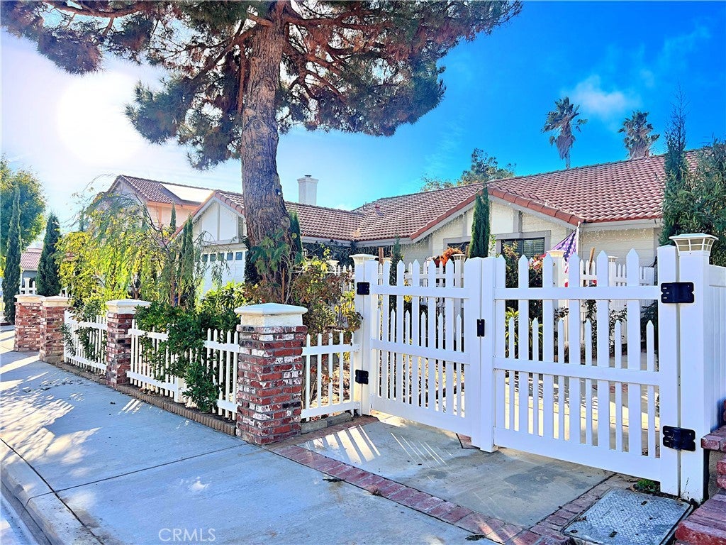 Photo of Listing #SR25262273