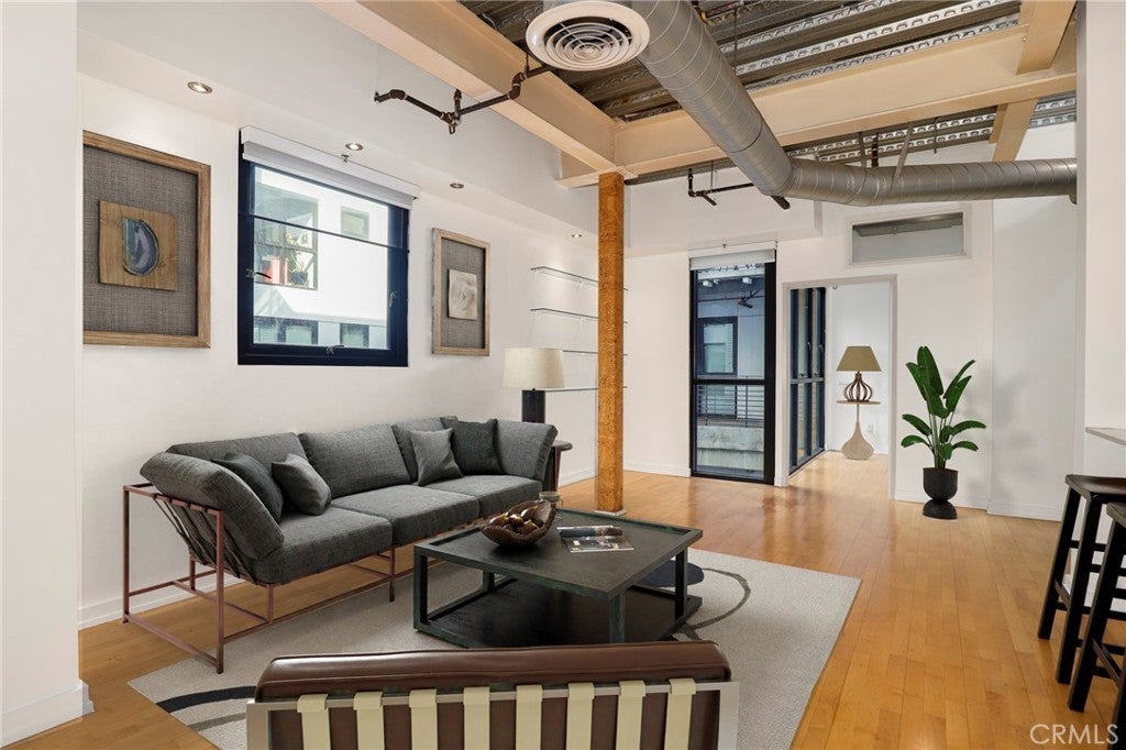 330 11th Street A503, Los Angeles