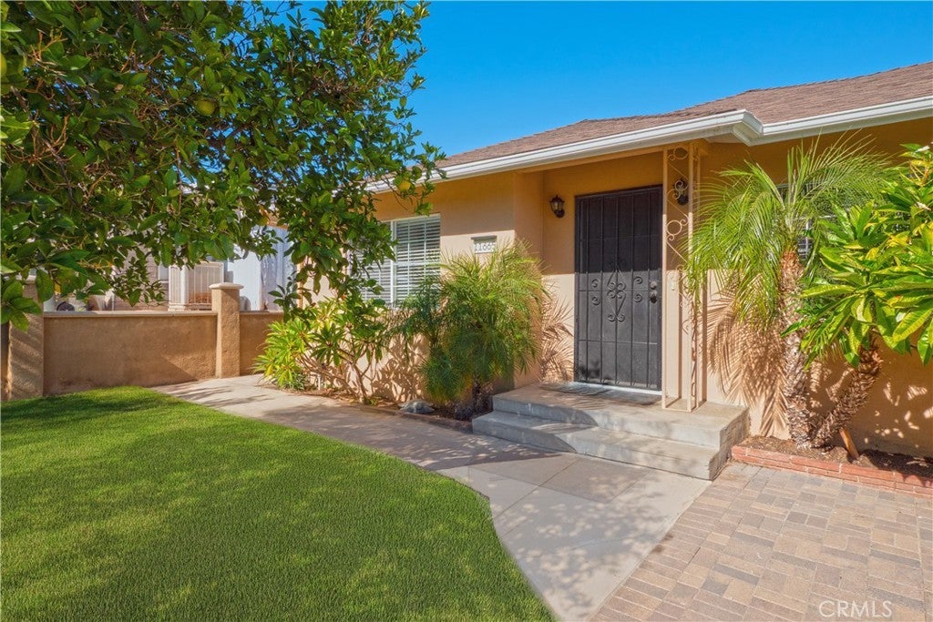 Photo of Listing #IV25255684