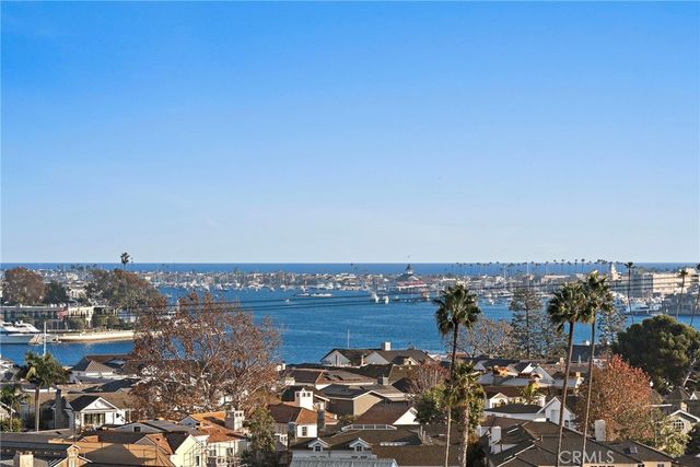 521 Kings Road, Newport Beach
