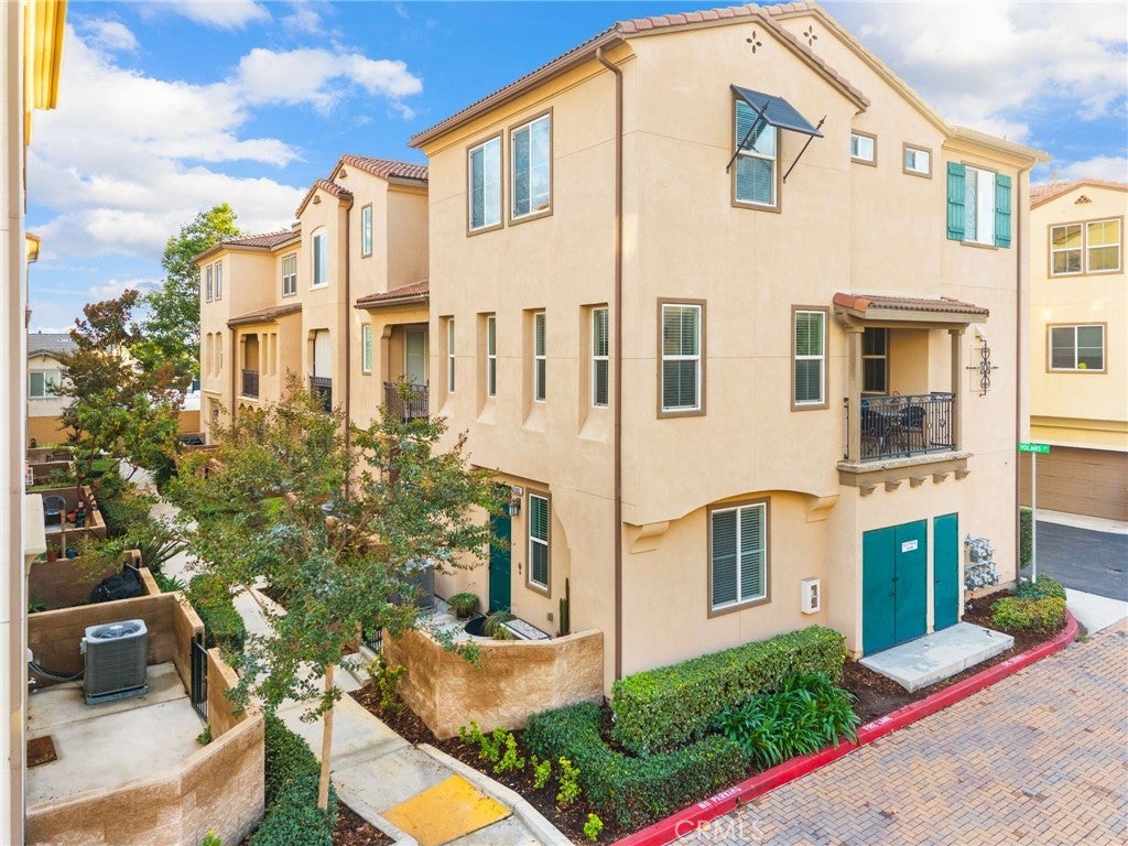 Photo of Listing #SW25262178