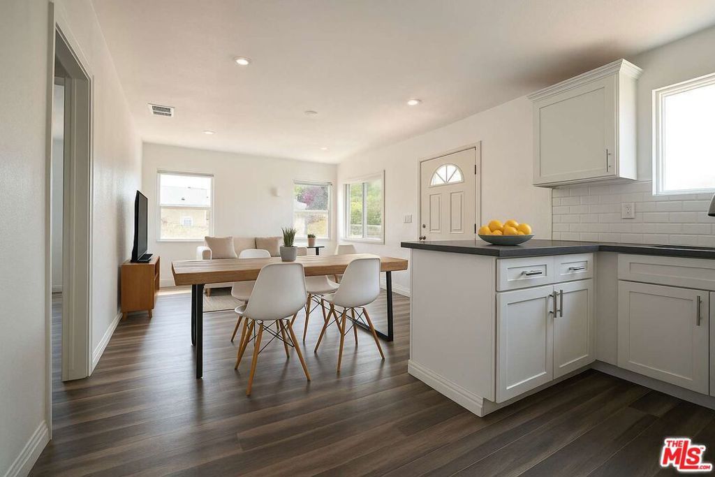 Photo of Listing #25620935