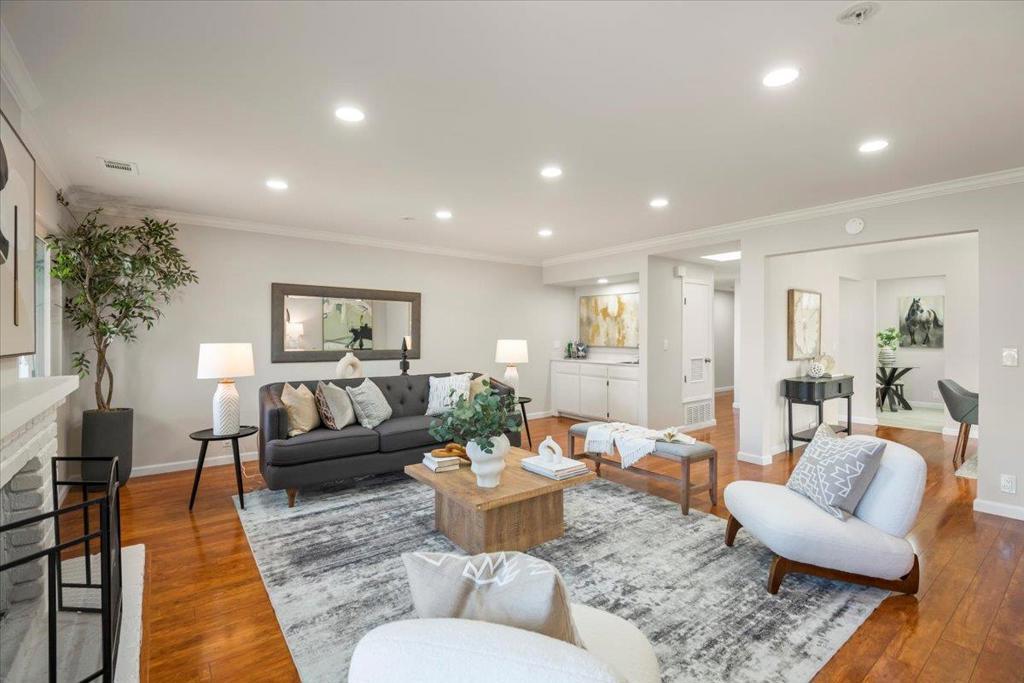 480 Lassen Street 6, Los Altos