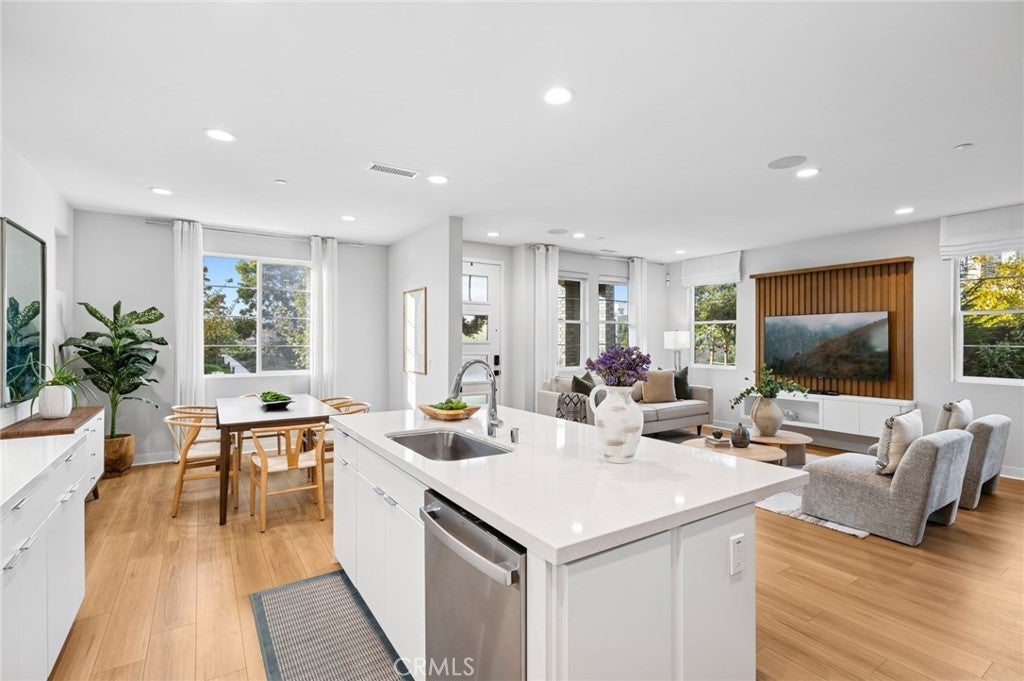 Photo of Listing #OC25263266