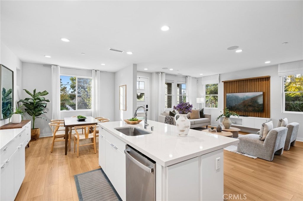 Photo of Listing #OC25263266