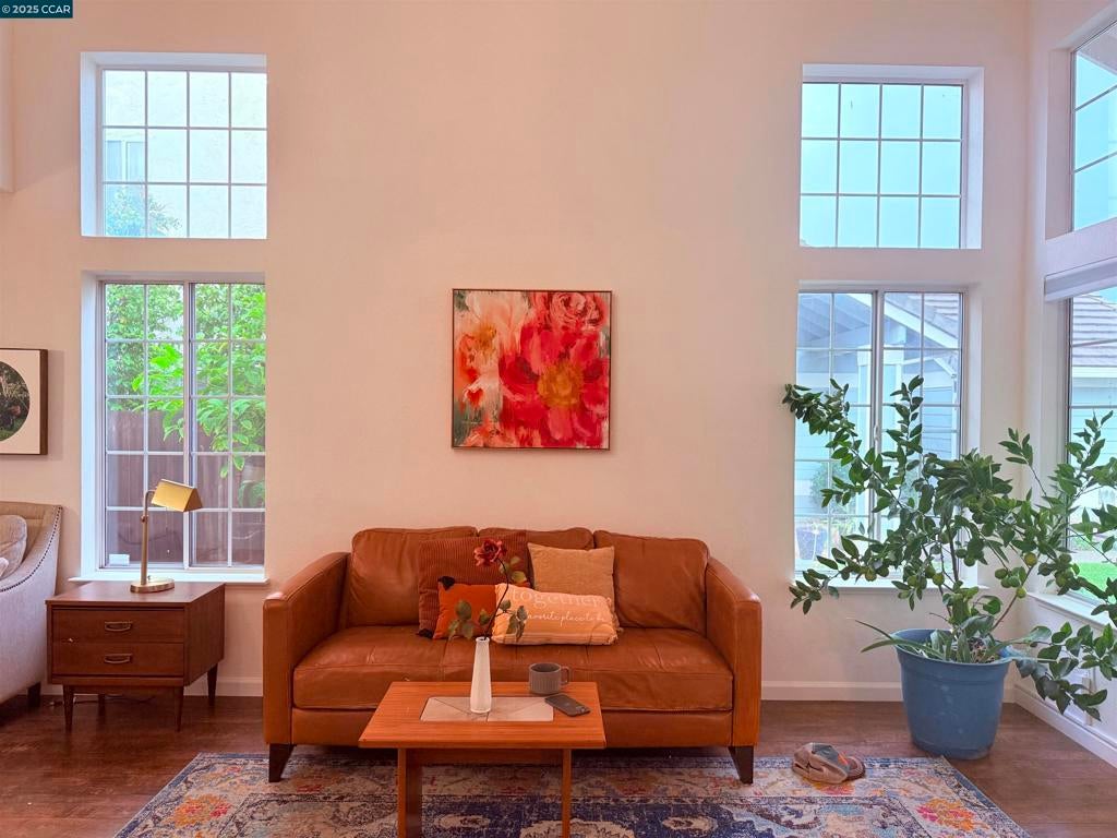 Photo of Listing #41117885