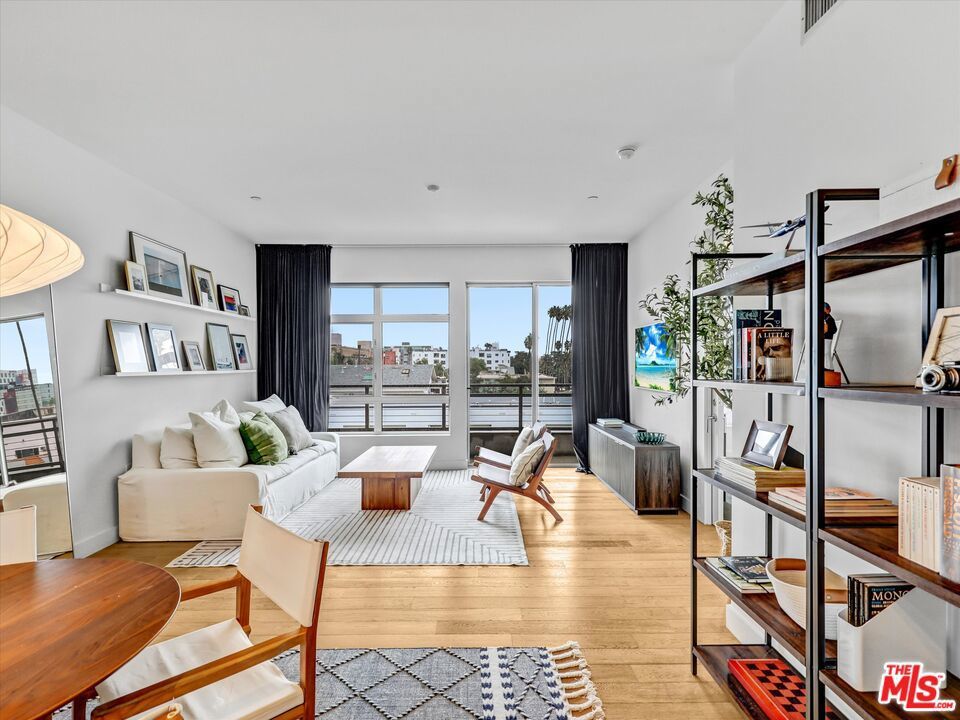 Photo of Listing #25620903