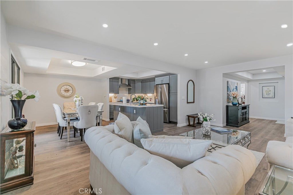 Photo of Listing #CV25263579