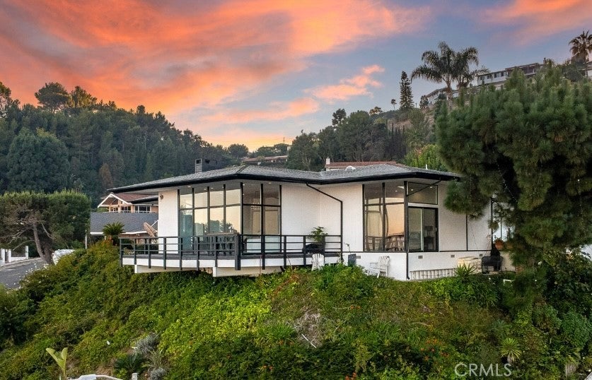 Photo of Listing #PV25263768