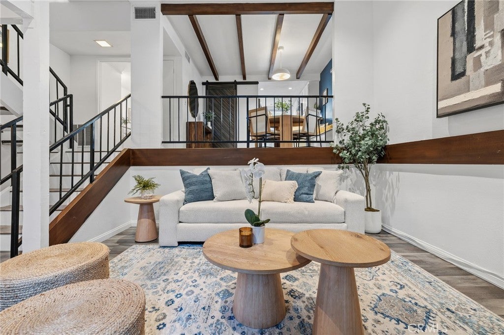 Photo of Listing #BB25263035