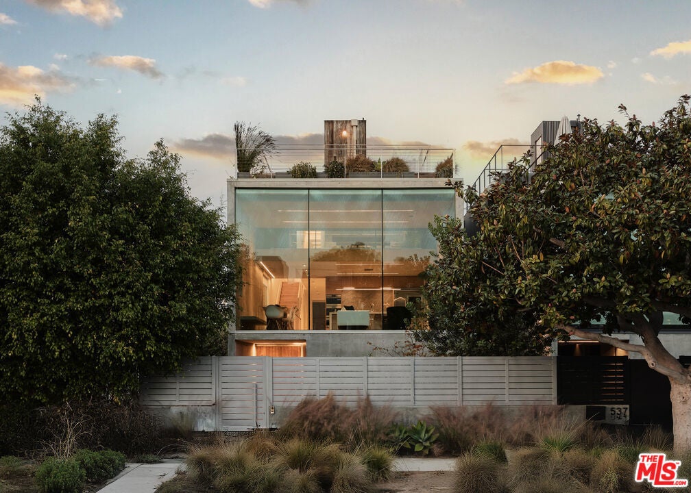 Photo of Listing #25619215