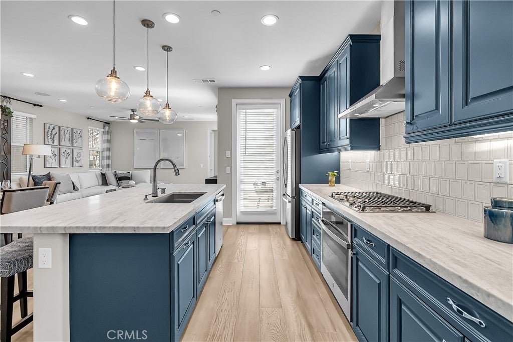 Photo of Listing #IV25263048