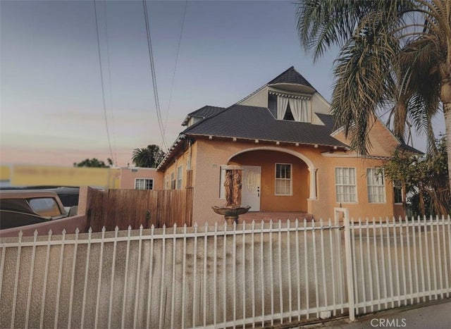 2431 E 4th, Los Angeles