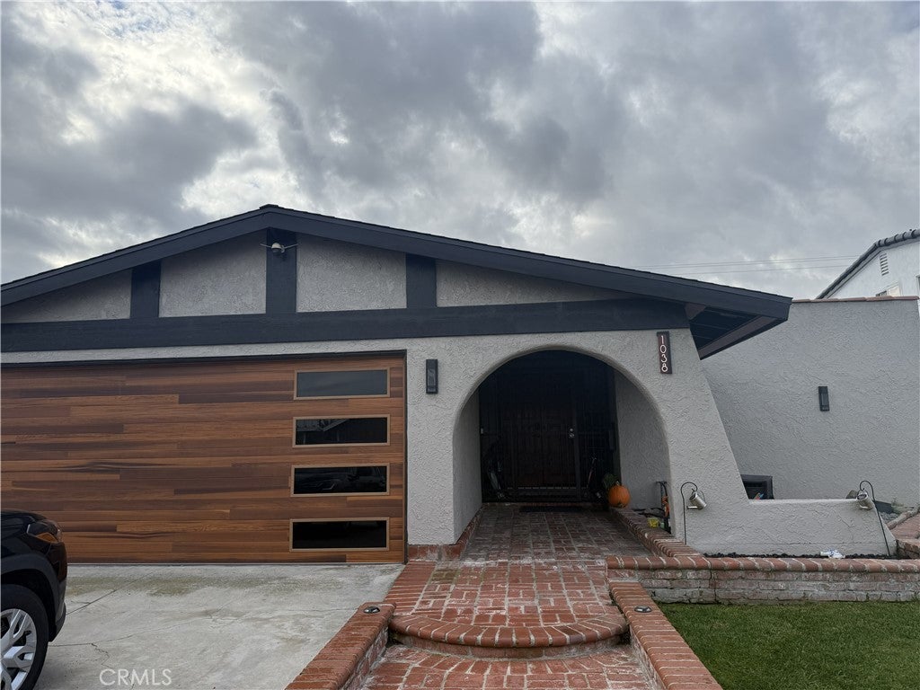 Photo of Listing #SR25264102