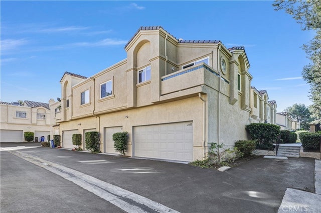 21181 Jasmines, Lake Forest