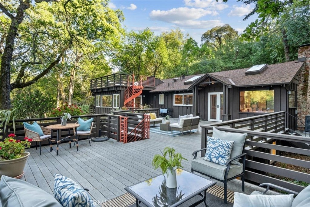 Photo of Listing #OR25264143