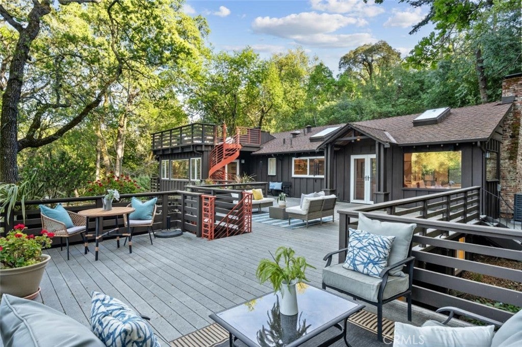 Photo of Listing #OR25264143