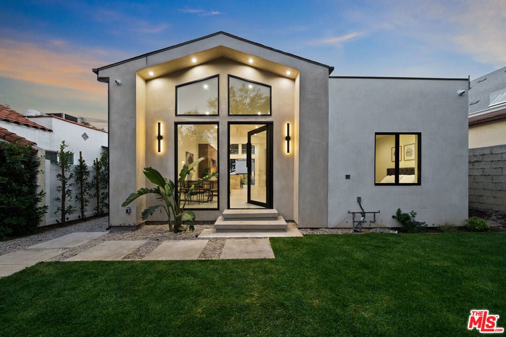 Photo of Listing #25621457